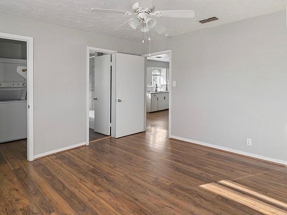 3rd image of 1014 E 23rd St APT 1