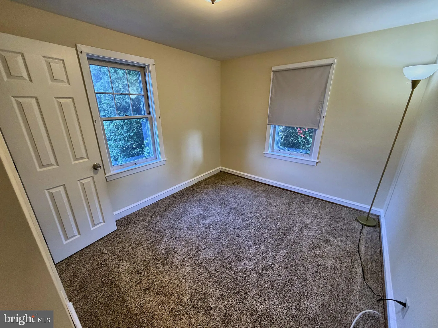 3 bed, 1.0 bath, 1210 sqft, $2,300 — Photo 4