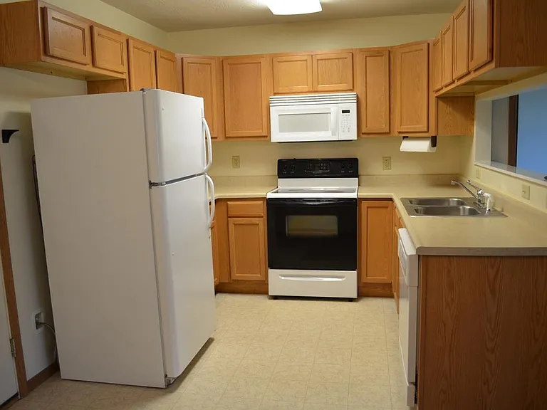 804 Altamonte Dr — Photo 5