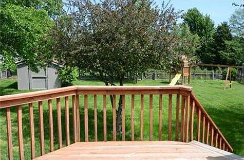 3rd image of 668 NE Clubhouse Dr