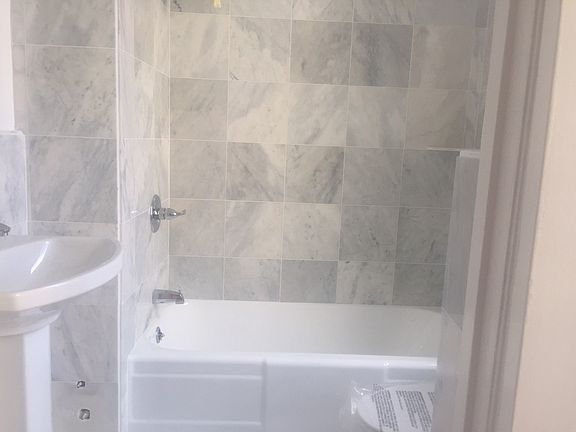 4th image of 525 W End Ave APT 7G