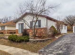 512 Princeton Dr, Bolingbrook, IL