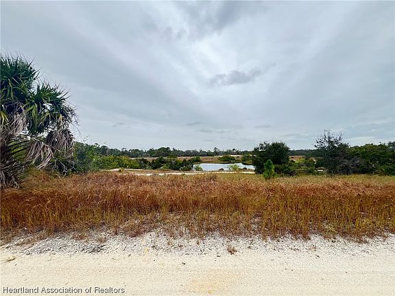 5th image of 339 Rhythm Dr