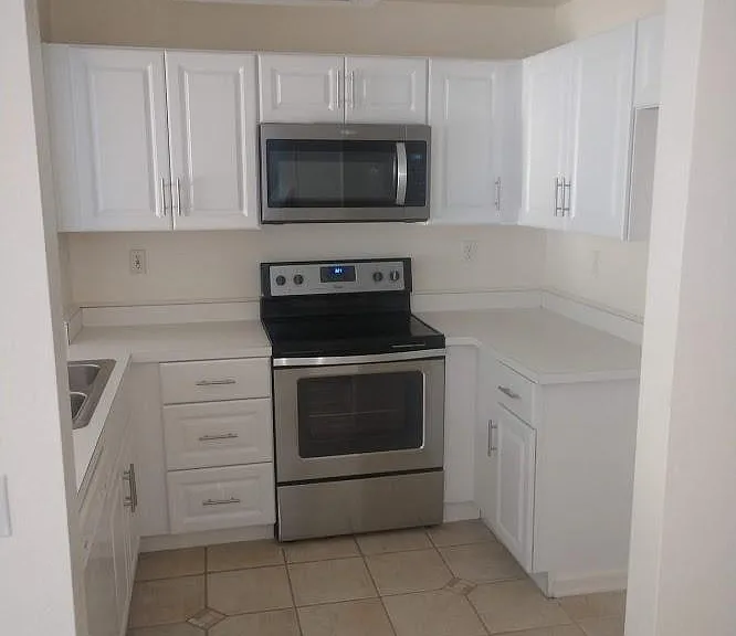442 Florencia Ln #442 — Photo 3