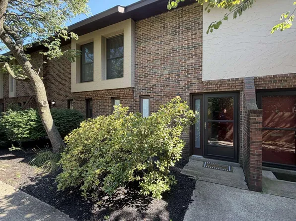 3127 Arlingtowne Ln #5, Columbus, OH 43221