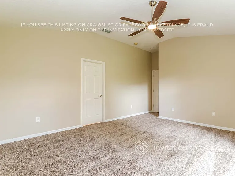 2310 Lawrence Hall St — Photo 18