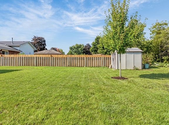 4th image of 45 Trottier Dr #2