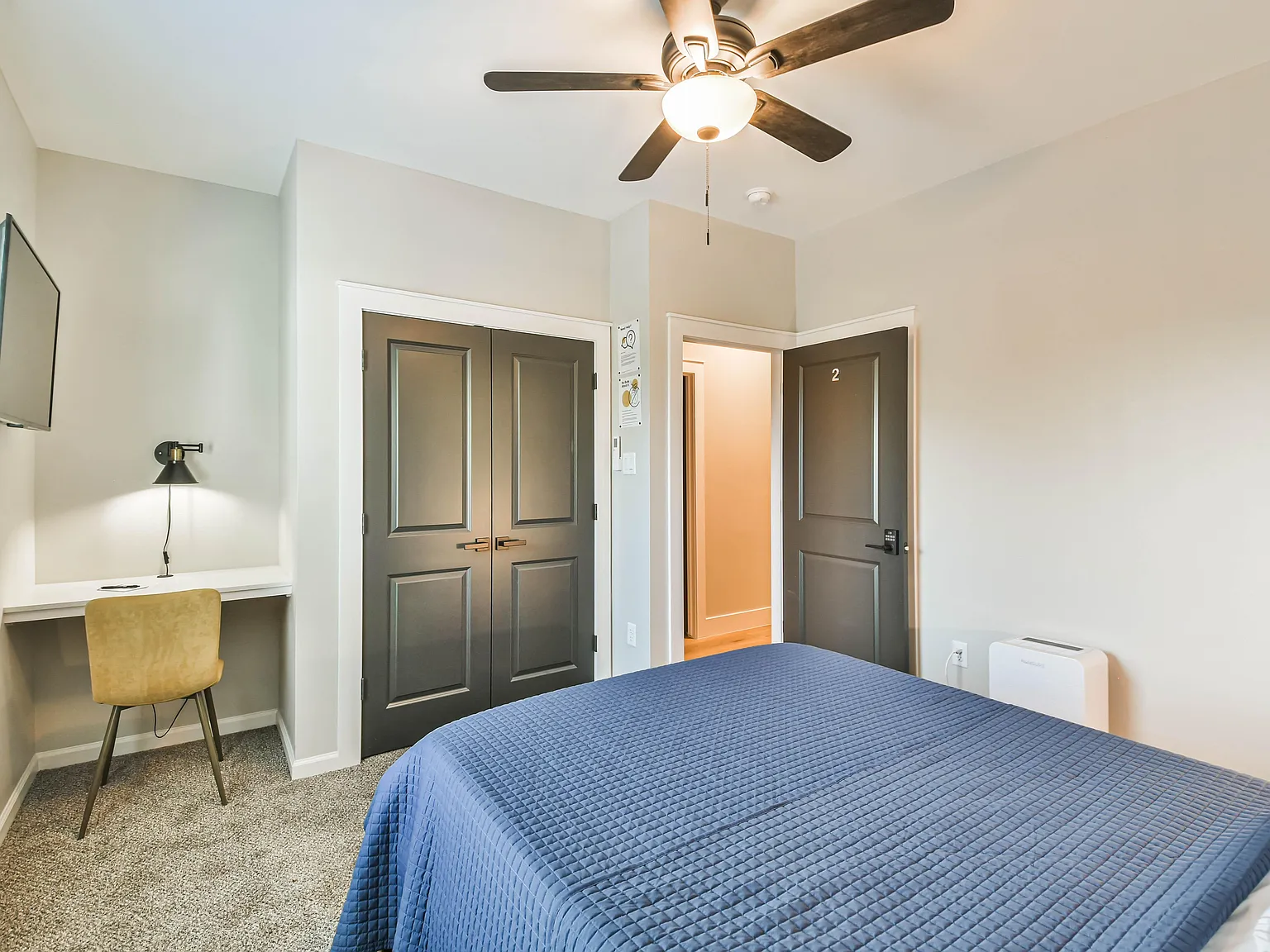 4 bed, 5.0 bath, 1600 sqft, $1,087 — Photo 3