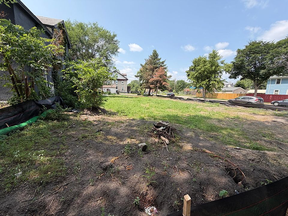 1st image of 2500 16th Ave S