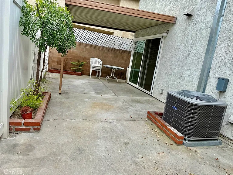 317 E Duarte Rd #4 — Photo 28