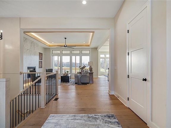 5th image of 605 Hampstead Dr