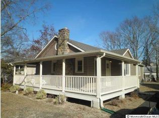 716 New Jersey Ave, Pine Beach, NJ