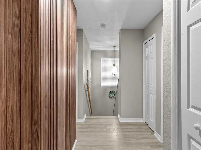 215 Gleneagles Dr — Photo 15