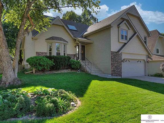 2nd image of 15253 Pepperwood Dr