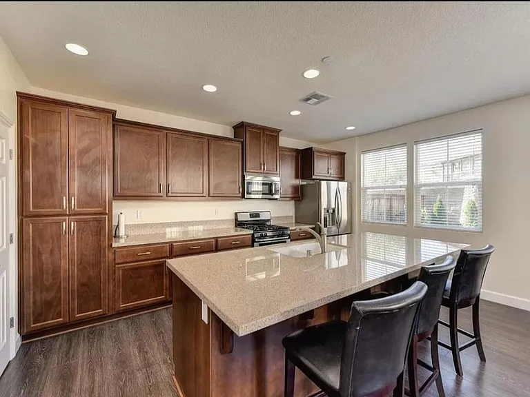 1393 Folsom Meadows Cir — Photo 7