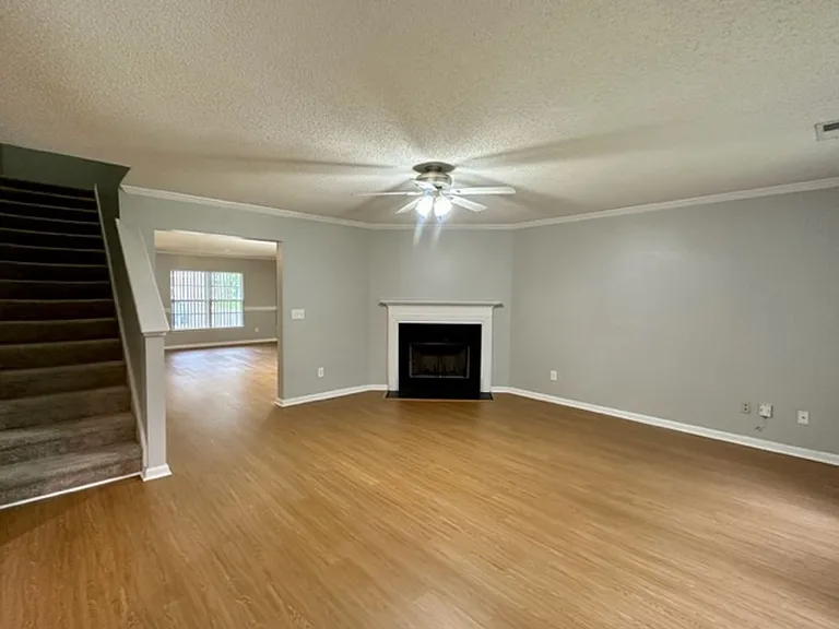 5091 Ballantine Dr — Photo 30