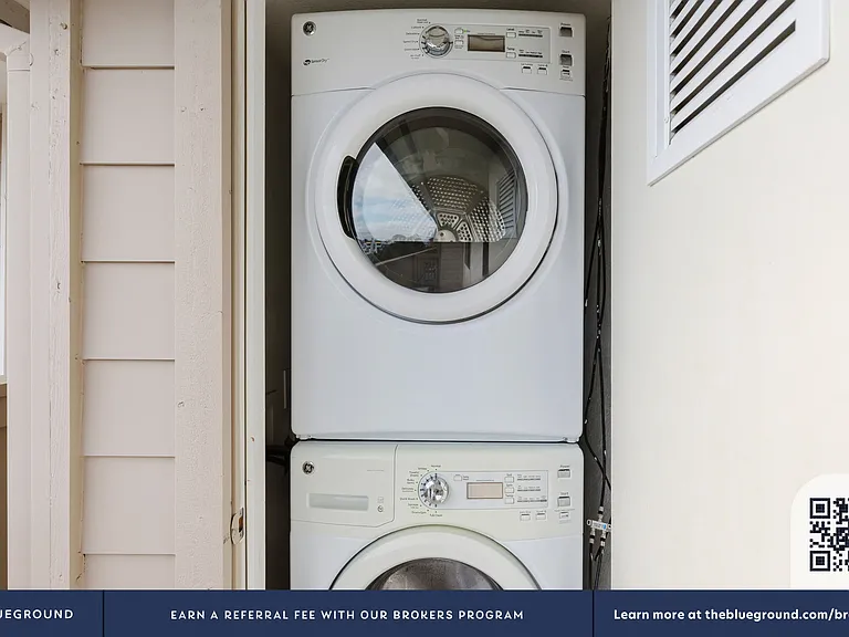Washer/Dryer in Apartment