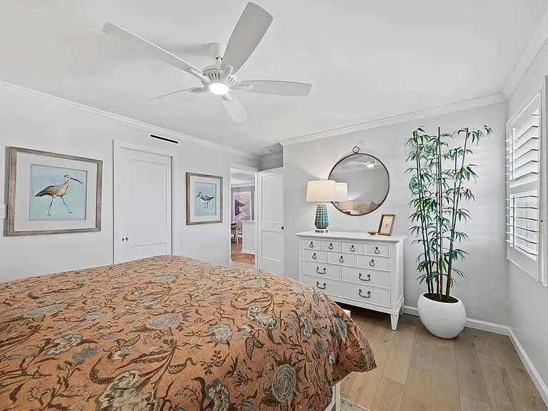 420 Beach Rd #502 — Photo 23
