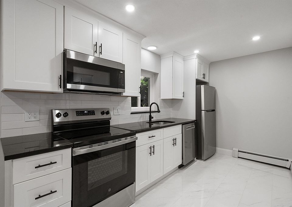 1st image of 89 Walnut St APT 2