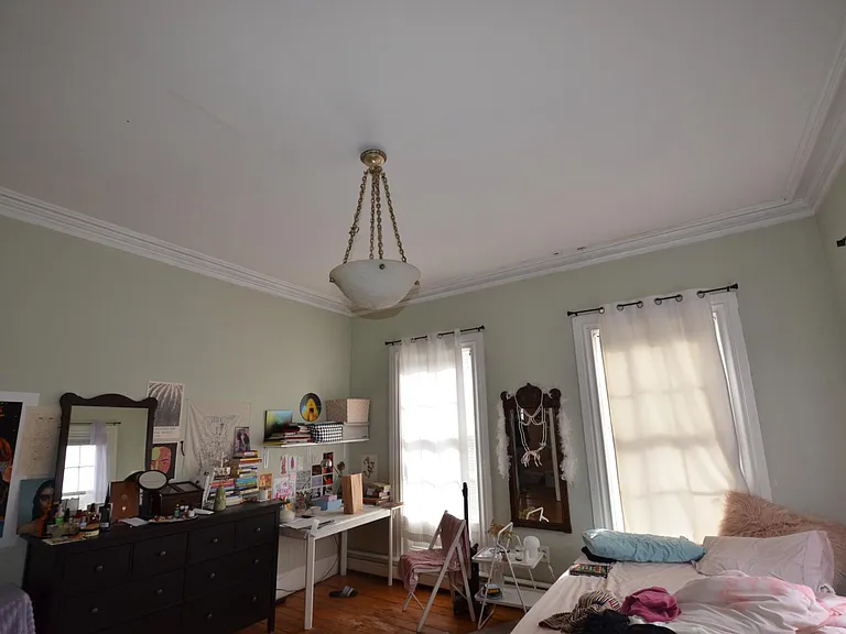 40 Bowen St #2 — Photo 10