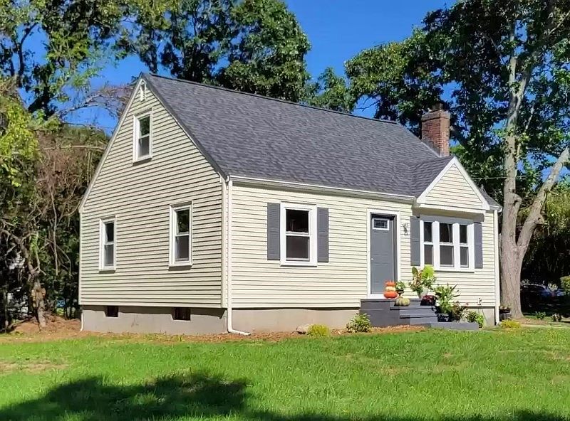 1st image of 15 Boyden Dr