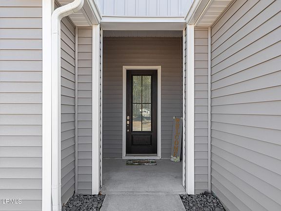 3rd image of 46 Bridgeton Drive
