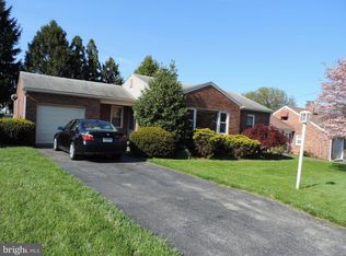 1127 Glendale Rd, York, PA 17403