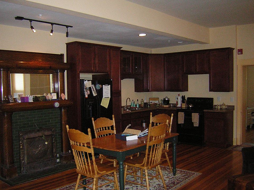 Kitchen and eating area