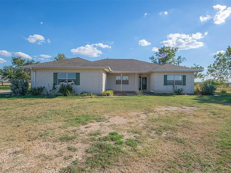 2300 County Road 302 — Photo 30