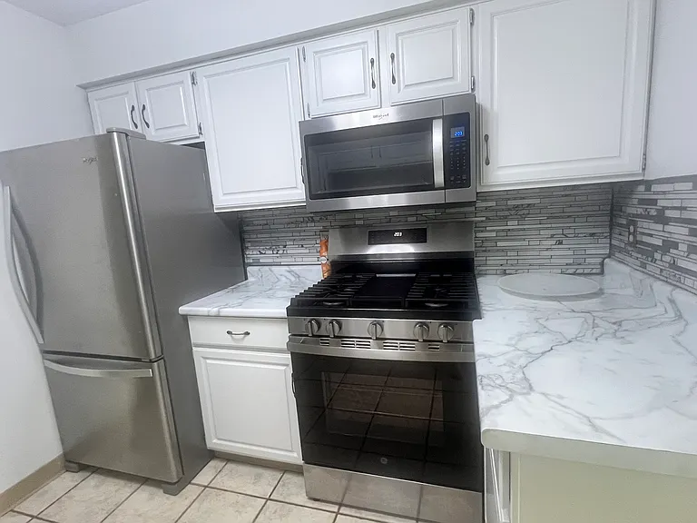 389 Quarry Ln NE #E — Photo 4