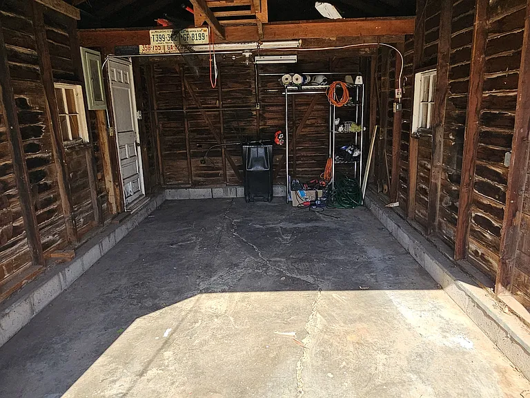 1 car garage