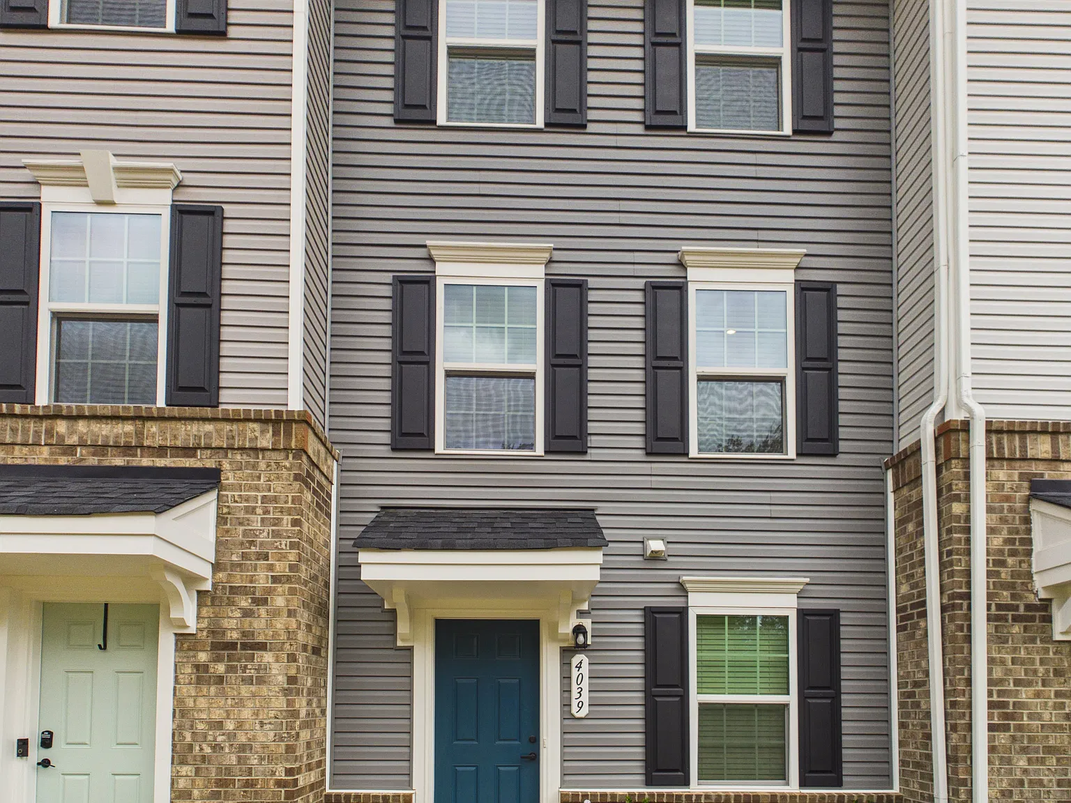 3 bed, 1420 sqft, $1,800 — Photo 3