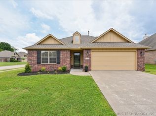 2425 S Oak Ave, Broken Arrow, OK 74012