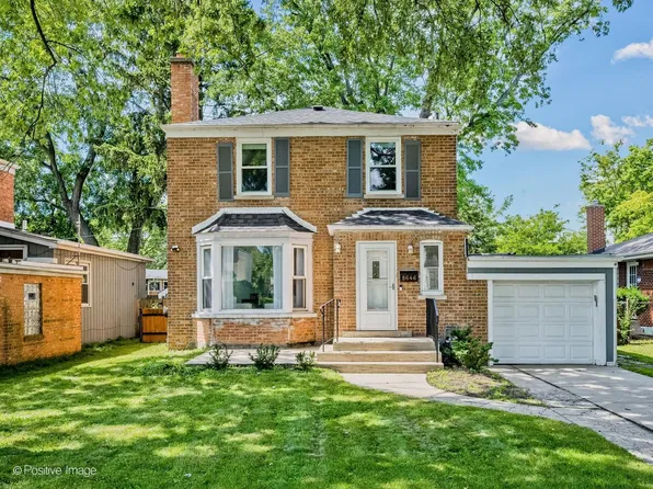 8646 Harms Rd, Skokie, IL 60077