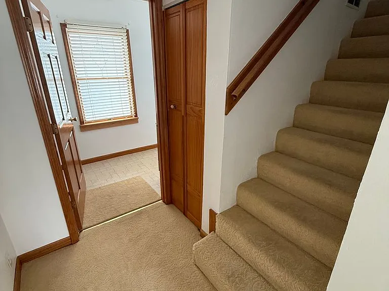 1417 Primrose Ave — Photo 8