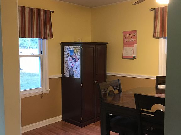 4th image of 2721 Hemlock Ave