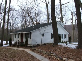 154 Longwood Lake Rd, Oak Ridge, NJ 07438