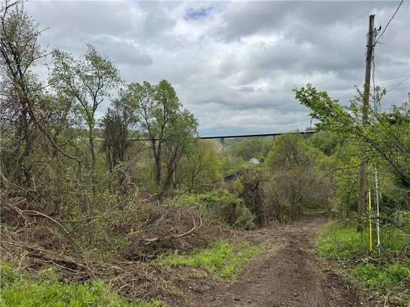 50 Terrace Dr, Charleroi, PA 15022