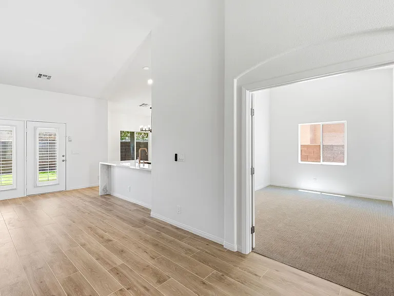 10606 Zingali Ct — Photo 17
