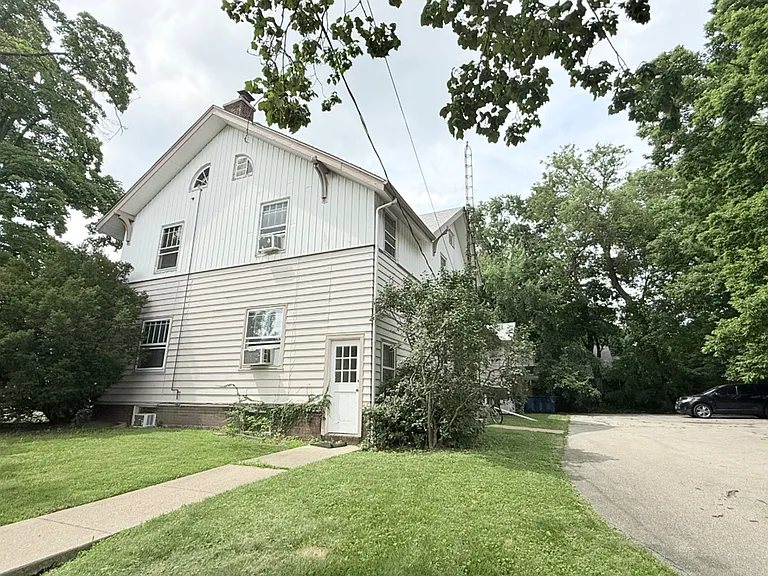 801 N. McLean — Photo 12