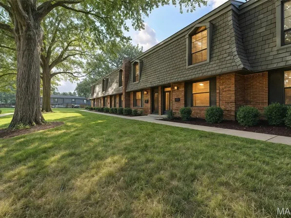 4240 Burnett Walk, Saint Louis, MO 63125