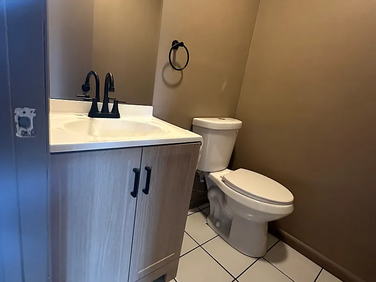 1090 Patricia Dr #1080 — Photo 6