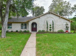 5315 Shady Oaks Ln, Friendswood, TX 77546