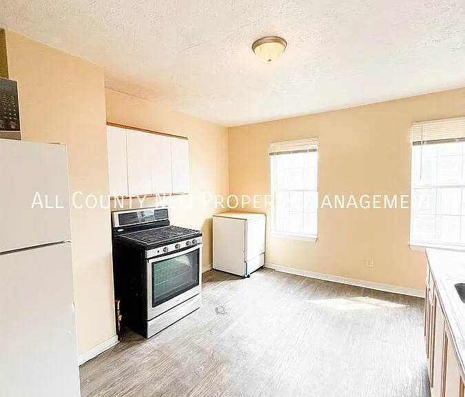 4116 Denison Ave #UP — Photo 2