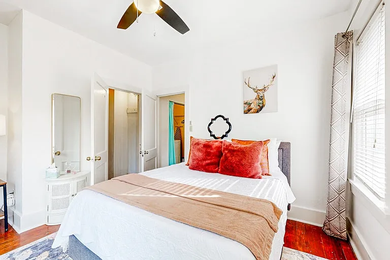 E Ashby Pl — Photo 3