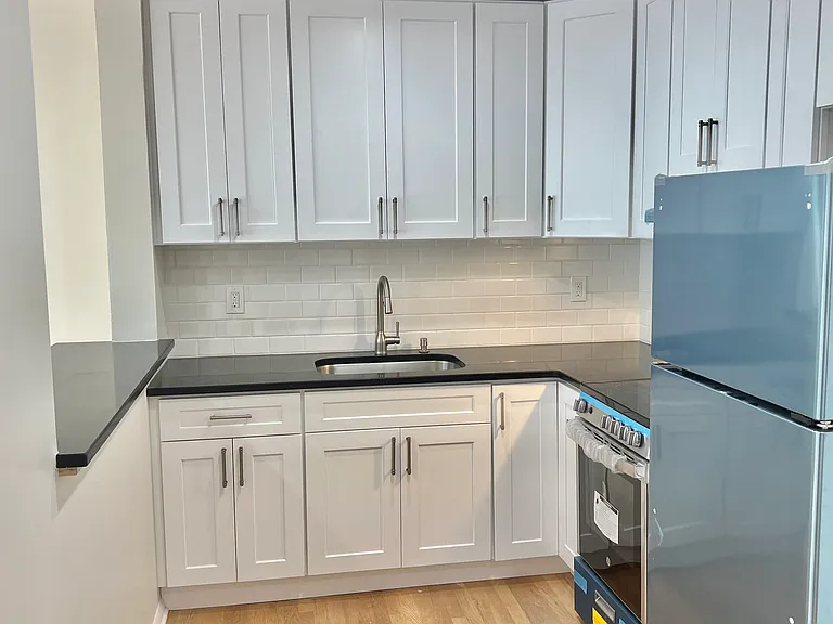 0 Uhland St #1 — Photo 1