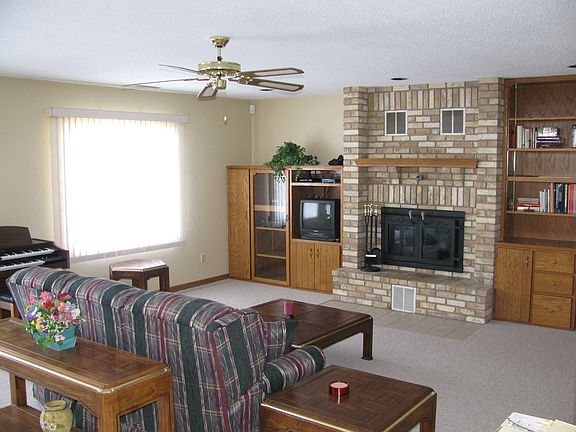 Walk-out level family room