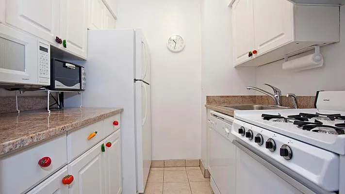 Sold by Fenwick Keats Real Estate | media 19