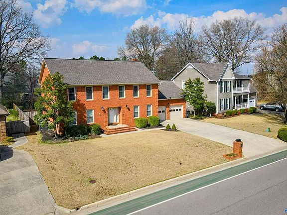 3rd image of 1209 Regency Blvd SE