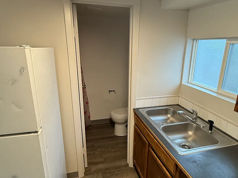 404 W University Way #5 — Photo 2